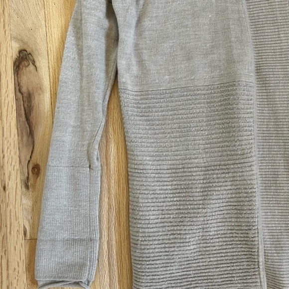 LULULEMON sit in lotus wrap ii heathered sandlot merino wool cardigan size 8 - Picture 8 of 12